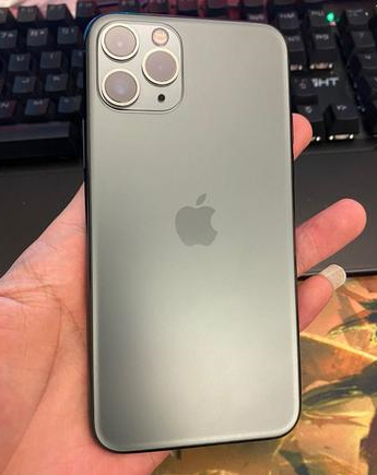 新荣苹果维修点分享iPhone 11 Pro黑屏小众故障解析 